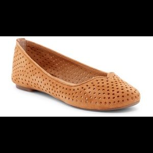 NWOT Lucky Brand flats, never worn, like new!